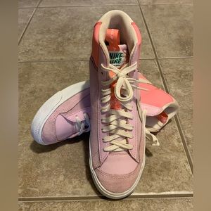 Nike Blazer Mid '77 SE Dance Pink White Foam Gaze Size 6.5Y School Girls/Women